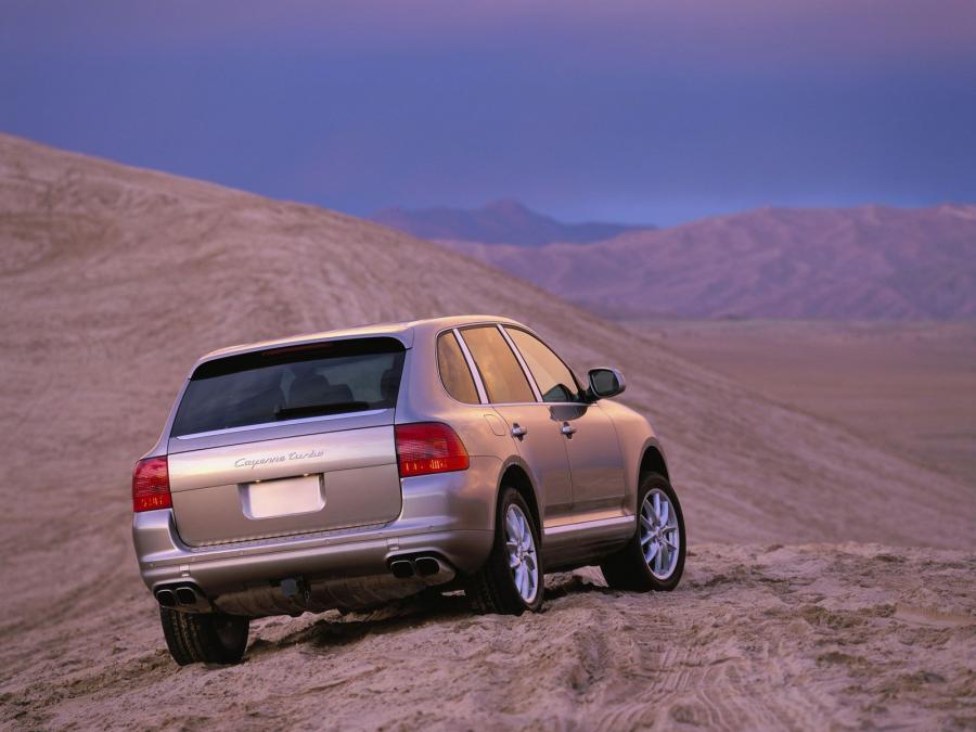  Porsche Cayenne Turbo 2004 года  (фото 12 из 15)